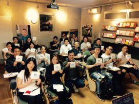 トークイベント後の集合写真