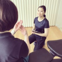 根本 真里
